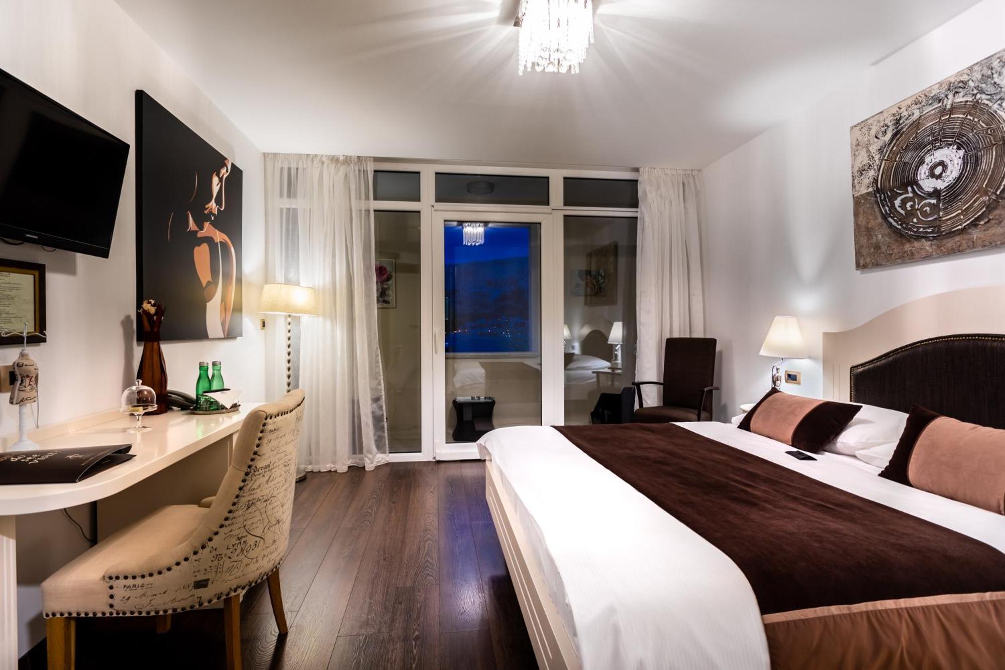 Hotel Heritage Forza Baska  Phòng bức ảnh