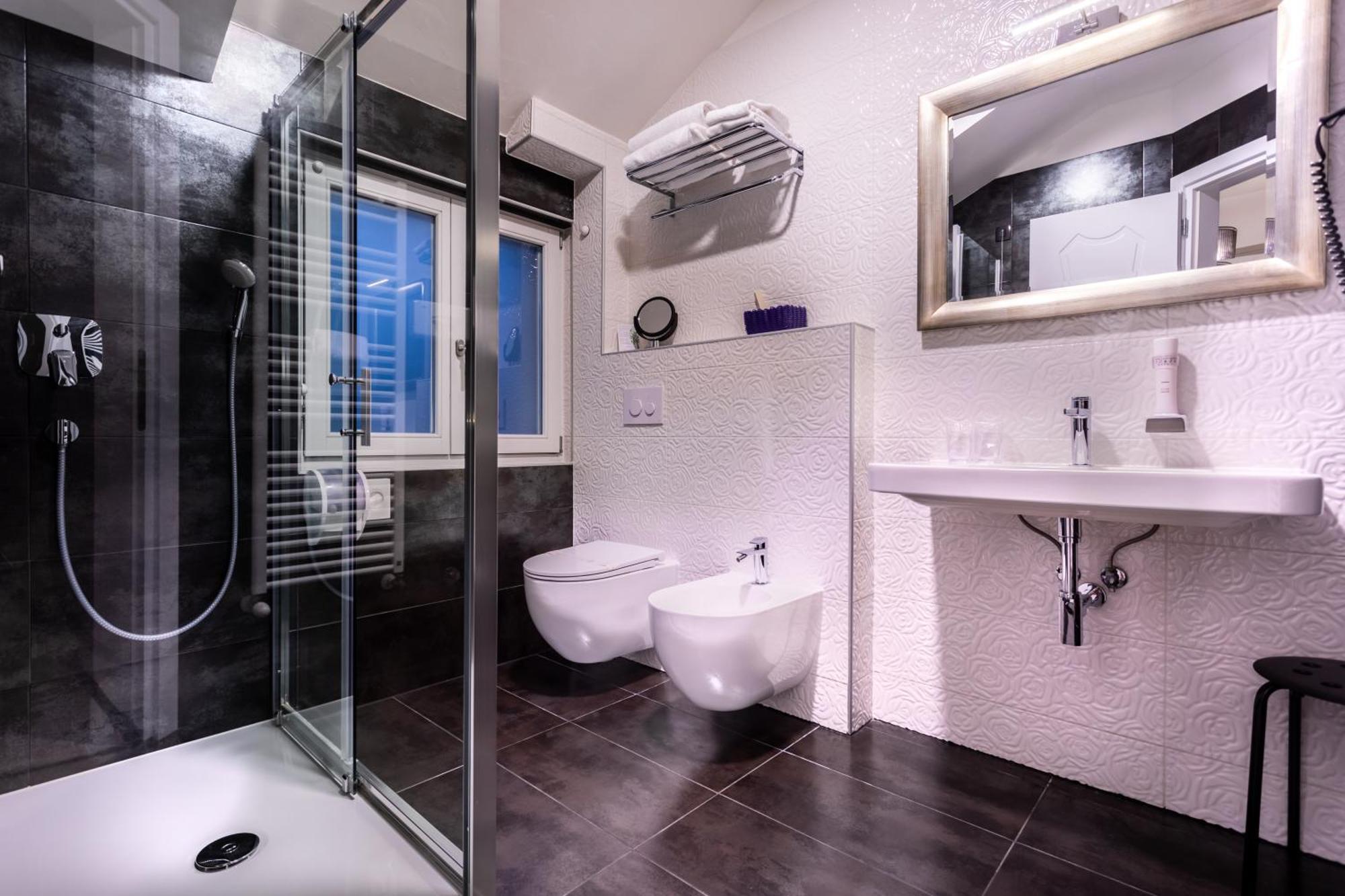 Hotel Heritage Forza Baska  Phòng bức ảnh